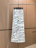 爆款现货 原单品质 Chane* 25新款织带印花休闲裤 颜色百搭高级 定制面料尽显高级随意感 视觉盛宴 四季必入的百搭单品 订制面料 质感巨好 慵懒范儿十足
