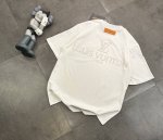 潮牌路易威登镶钻工艺情侣款短袖T恤！ ：240G双纱潮牌专用棉，纹理清晰，质感满满，同缸定染1×1无色差精密纯棉螺纹，层搭叠穿，自留好货，强烈推荐~所有的辅料全