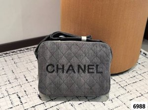 丹宁 牛仔 保龄球终结者Jennie Bella同款香奈儿Chanel中古款保龄球在Jennie的带领下火出天际 Jennie可以说是保龄球终结者啦中古保龄球现