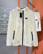 套装 prada 普拉达 2025春夏经典防晒套装 面料超软面料帅酷爆款薄套装 时尚都市百搭款款 夏季必备神器 速干衣 水洗后快速脱水干爽 上身透气而且时尚靓丽