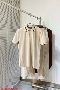 L513 Gu270 隔天 -Gucci 新款胸口微标刺绣三色Olo衫 这款采用弹力珠地棉面料匠心打造，撞色领口螺纹厚实饱满 激光Logo贝母扣微标刺绣 ，尽展