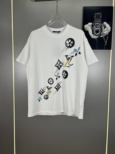 高端原版规格版本 路易威登 Lv重工彩色Logo短袖T恤男女时尚同款 2025Ss新款纯棉双纱 定制面料采用威化布织法，超高端针织工艺，版型紧致立体，顺滑，上身