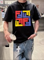 芬家 2025春夏新款首发专柜最新款短袖圆领T恤 高端订制 设计前卫时尚 品牌Logo重工艺设计 高端定制面料.手感柔软.穿着舒适.专柜级别精致车线.做工精细.