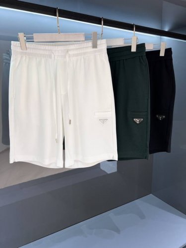 新品 领略“面料之王”Pd带来的奢华体验.来自洋行贸易订单货品 2025Ss夏季新品 Pr*Da 针织弹力运动休闲五分裤 男装夏季针织短裤 经典裁剪裤型永不过时
