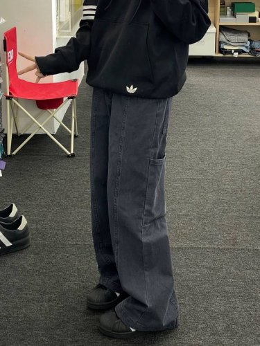 款号Xk3081 美式直筒工装裤Vintage风琴口袋牛仔裤宽松复古裤子男女 面料定制经过一流的高工艺水洗 质地紧密 色泽均匀 纹理清晰 上身非常舒适 直筒版型