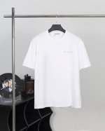 款号D02 Dior迪奥 破洞 Logo男女同款短袖宽松T恤 官网一致 定制280克全棉面料，面料柔软，亲肤舒适 前幅压胶字母标识 非常简约大气的一款 无论是上