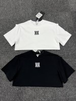 罗意威2025春夏新品上市时尚经典圆领短袖时尚单品设计，更加时尚舒适，高标准定制 客供辅料，客供进口高档面料质感非常细腻，细节工艺精湛考究，任何时装都可以搭配