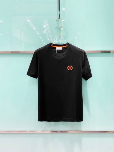新品 爱马仕男士时装款圆领短袖T恤，贸易公司洋行货，高级限定款，25年春夏新品，明星级人气单品！ 客供埃及进口顶级面料，甄选尼罗河区域光照极好的上等棉花原料，经