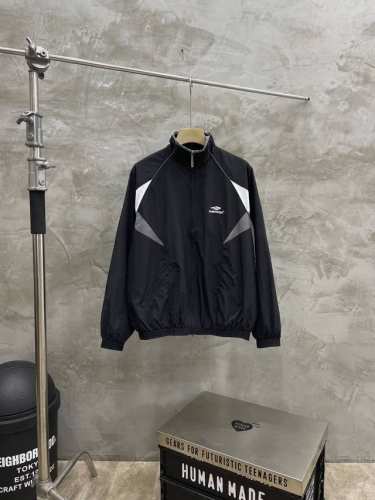 款号#S482 Balenciaga 巴黎世家24Ss 3B刺绣拼接作训校服冲锋衣夹克外套套装外套 采用80支平纹高密度涤纶面料原版一致 双层用料 整件衣服逼格