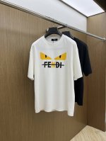新品 Fd 专柜新款高定面料 250克纯棉 2025蛇年春夏专柜新品短袖时尚经典圆领短袖袖口下摆采用无痕设计 时尚单品设计，更加时尚舒适，高标准定制，上身非常有