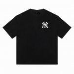 mlb-Ny 纽约1995泼墨限定短袖男女同款半袖T恤 面料采用230G双纱纯棉面料、经过高温预缩处理，配套同缸1X1螺纹，反复水洗不易变形。 定位裁剪、版型纯