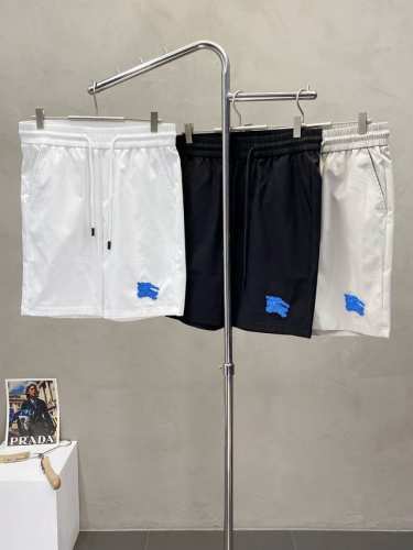 burberry巴宝莉独家专供新款短裤高端版本！专柜定制面料 透气舒适度高，细节无可挑剔，品牌元素设计理念，体现高品质。手感细腻柔软！呈现休闲裁剪，上身版型超赞