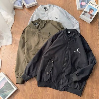 air Jordan乔丹棒球飞行员夹克外套爆款新品 三色可选 现货上新！ 专柜同款宽松修身版型 手臂复杂多口袋设计 细节还原定制螺纹细节辅料 1:1五金拉链 三