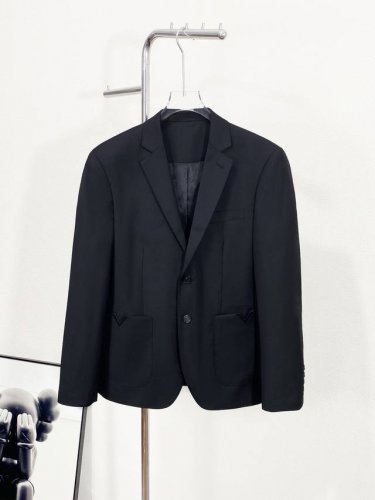 Tu Valentino华伦天奴男士高端商务休闲羊毛西服 单西，上海贸易公司货，100%纯正血统品质，新品，高级心水之物，官方同步售卖！ V来自意大利的世界顶级