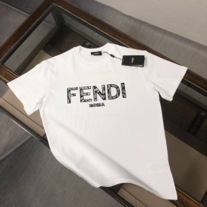 款号：G2109 Fendi 芬迪 2025夏季新款圆领短袖T恤！ - 260G双纱纯棉顶级面料 手感柔软 百分百纯棉独家出货 定染硫化黑无尘处理面料 -面料：