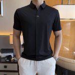华伦天奴- 2025Ss蛇年春夏新款polo领短袖系列。精选优质丝光棉面料，时尚大牌元素Logo设计，上身版型超赞，面料细腻舒适透气，随意搭配都超级好看时尚型男