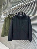 moncl*R蒙* 2025年春夏新款男士休闲连帽夹克外套，贸易公司订单，独特的流行文化灵感，深受时尚潮人的喜爱，时尚大气的设计风格，高规格的工艺。采用进口定制