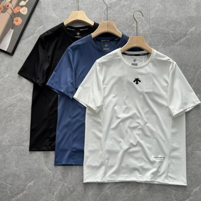 迪桑特代工单！采用客供定制干爽透气，暴汗之后也不会有丝毫粘腻的速干材质。迅速导出汗水，保持身体干爽，告别夏日黏腻问题，轻便易穿，无论运动还是日常穿着，柔软的速干
