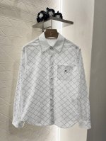 Chane*2025新品上架 烫钻菱格衬衣短裤套装 定制Yb斜纹棉绸材质 面料柔软亲肤 质感十足 通体烫钻工艺处理 以菱格分布 随光线折射 呈现波光粼粼闪耀迷人