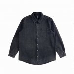 chromehearts Ch克罗心后背十字架牛仔外套 没有理由拒绝这件衬衫 真的很顶 这件水洗黑真的是简约而不简单 谁穿谁好看 纽扣采用克罗心原版纽扣 银饰打
