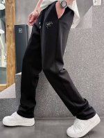 prada 普拉达，2025春夏最新品，专柜同步有售，时尚休闲裤，进口原版面料，做工极为复杂，唯一可以做代购级别的渠道狠货，顶级印花工艺字母图案Logo，原版五