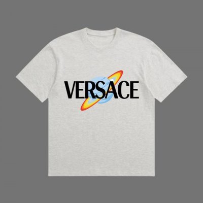 p90 高端品质 versace 2025Fall 春夏系列 宇宙星球短袖T恤 区别普通印花 定织270G32支双纱纯棉面料 宽松版型 男女同款 size：S