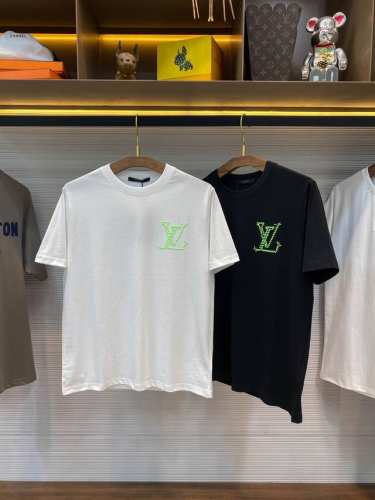 lv25Ss春夏新款进口针织棉布圆领短Tee，男女同款立体发泡麻绳肌理标识直筒休闲短袖T恤衫！贸易公司渠道稀出，领先官网发售！V家新款T恤，无疑是时尚界的一股清