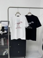 Arcteryx始祖鸟纯棉时尚简约潮流前后印花短袖 100%区别市面的顶级品质 不偷工减料 原厂辅料三标齐全，面料为客供32支双纱高密度有机纯棉面料，亲肤舒适，