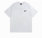 顶端刺绣品质耐克Nike 基础款短袖宽松男女同款情侣款 采用抗菌260克新疆长绒棉重磅面料 透气舒适 怎么洗都不起球透气轻柔的短袖，让您穿着舒适一整天！ 品质在