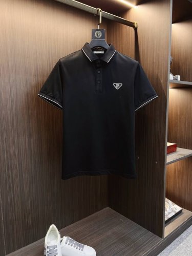 prada 普拉达 高端刺绣Logo 2025Ss新款时尚翻领短袖polot恤 原版复刻 客供原版进口丝光棉面料 原版复刻经典品牌Logo 剪裁完美 做工精致