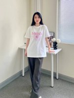 上新Mardi情侣款圆领短袖T恤，全部采用上等原料，质感好颜色鲜明！ 这种款式上身回头率超高！基础款的圆领Tee,男女均可驾驭！ 尺码：S-3Xl 颜色：白色