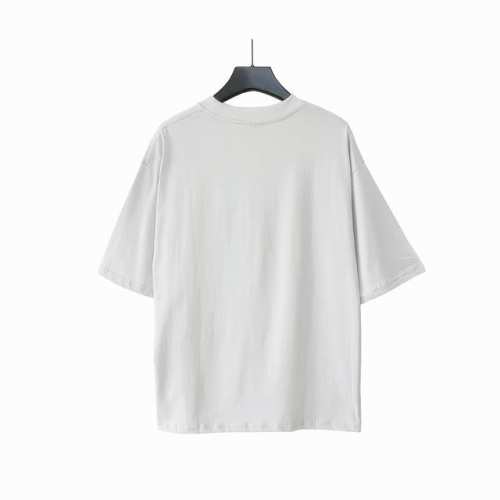 实拍细节图+尺码表 巴黎世家 Balenciaga红色标语刺绣短袖 原版开货 光刺绣调针处理了十几次才到这个满意效果 这个刺绣主要是看白色刺绣的R字 可以区分市