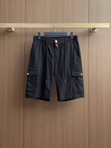 kiton 男士精品休闲裤顶级面料休闲短裤 最新款上身版型无敌正绝对可以闭眼收的一款此款裤子非常百搭 弹力腰围,日常上班户外运动都可以穿着 是时尚休闲与户外运动
