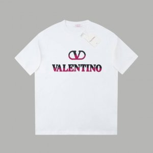 高版本 华伦天奴 Valentino 25Ss早春新款 立体刺绣字母Logo短袖 轻奢主义 男女日常通勤穿搭必备单品 正确版本 欢迎对比 详细特征 280克 %