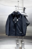 始祖鸟 三标齐全 冬季新款棉服加棉外套，秀场新品品相非常完美，舒适保暖，色泽饱满诱人，非常出彩的设计，轻松将时髦感进阶，做工极为考究严谨，走线工整细致！大牌设计