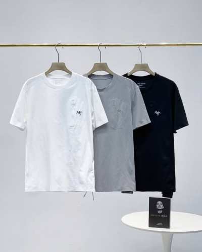 Arcteryx 始祖鸟口袋刺绣夏季新款速干 功能款短袖T恤 官网同款面料，瞬吸汗滴，极速扩散蒸发，并且单向导湿，清爽散热，防蚊防晒，清香+防蚊+防晒+吸湿+舒
