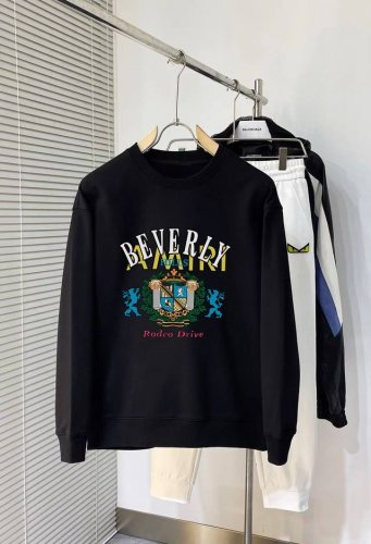 p130 Amiri 2025Ss新款重磅圆领卫衣出货啦！！ 定制纯棉面料 搭配当下流行重工工艺 做工走线精细 面料上身舒适 超帅上身 男女同款，尺码M-3Xl