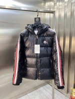 P620 蒙口 2025秋冬新款羽绒服 原版1:1订制五金配件全进口原版定制 欢迎专柜对比 绝对的高品质 采用顶级95白鸭绒 超柔软 充羽量蓬松饱满 超级重工