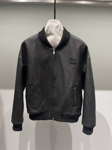 P1180ｍｉｕ植鞣羊皮阔版皮衣，原版五金，立体Logo，做了油边工艺非常接近专柜了，很高级