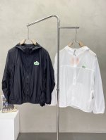 alo Yoga独家专供新款原单男士休闲春夏薄外套 防晒衣。自带收纳袋 透气舒适 高端定制 高版本 时尚百搭爆款进口面料 手感超柔软细腻 穿着亲肤舒适 高端精品