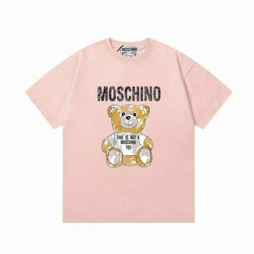 p100 Moschino 莫斯奇诺 2025新款 超萌系列 玩偶字母Logo 男女同款 短袖T ·定制300克100％双纱纯棉面料 ·定染32支双股螺纹 ·领