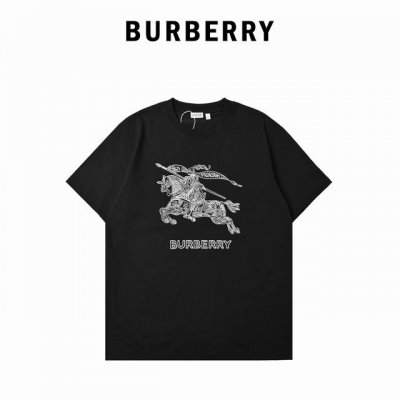 burberry 巴宝莉 骑士战马刺绣短袖 面料采用240克双纱纯棉面料+2X2配套螺纹 订染颜色后整蚀毛处理 对照原版做丝滑超柔处理 布面肌理股线清晰明显 垂