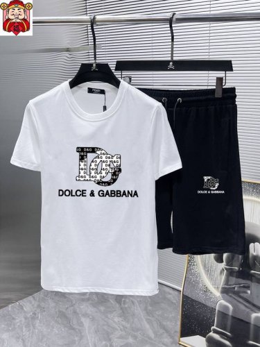 直 品牌 D&G杜嘉班纳 2025新款男士短袖短裤套装！官网同步销售！市面高端版本！手感细腻柔软！让你穿着更加舒适！立体裁剪版型超赞！尺码:M-5Xl 下单请报
