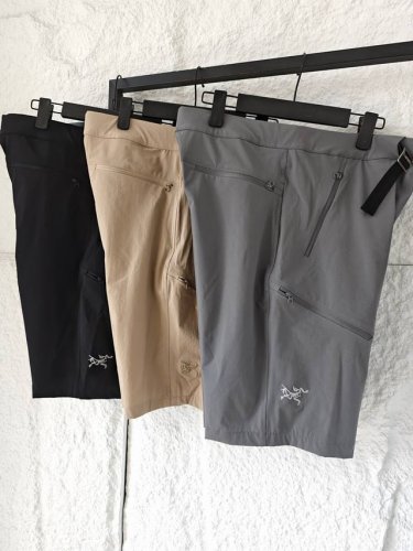 arc Gamma Quick Dry Short 纯色Logo刺绣舒适直筒工装速干轻量透气休闲短裤 你的每次热浪突围都在重写户外生存法则 三色灰度即是对抗平庸