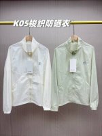 防晒衣只选梭织款！Lulu2025夏季新款女士纯欲风宽松梭织速干防晒衣，上身真的一点感觉都没有，跟没穿一样，但是防晒真的好，面料超级透气，防晒衣就选梭织面料的，