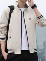 Moncler 蒙口男女休闲立领夹克外套 这是一款经典汤米时尚休闲外套 走着简约大气时尚风格， 适合所有年龄段，上身有型显瘦， 面料品质也是超级的好 ！ 面料防