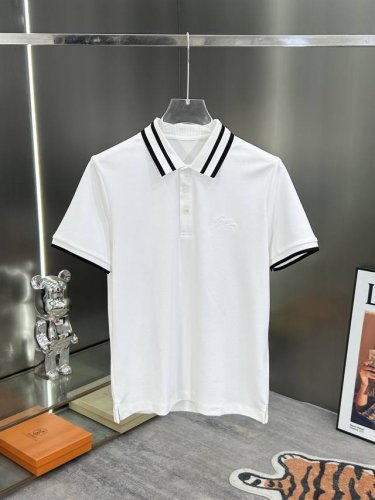 Gucci 2025春夏新品发售！男士夏季商务休闲翻领polo短袖T恤，此款为顶级丝光珠地面料，透气舒适设计元素非常好看，每一处的细节都是相当的精致跟不俗，上身