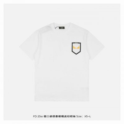 fendi 芬迪 25Ss 假口袋怪兽眼睛皮标短袖 面料采用230克重精梳棉，定制32支1*1螺纹，成衣两遍水洗处理，面料舒适亲肤无异感，定制定染面料，纺织密度