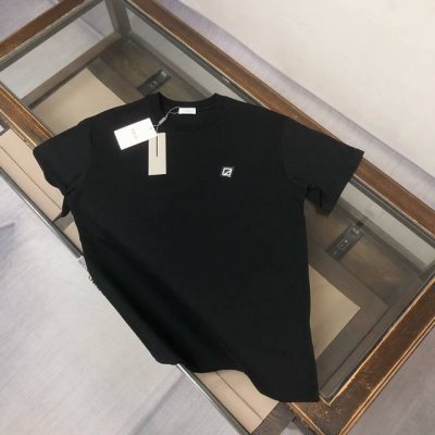 Adior 迪奥 2025春夏最新款短袖T恤，男女同款定制专属纯棉面料，定制原版工艺螺纹，胸前定制Logo图案设计！简约大方，从容百搭，档次极高，完美融入时尚还