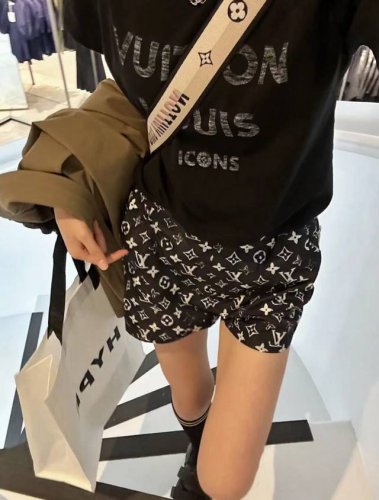 短裤 驴家 气质小富婆Logo皮牌空气长裤短裤 腰头皮牌设计 斜口袋贵工艺做法 松紧腰围不桃人 版型舒适又遮肉显瘦 黑色